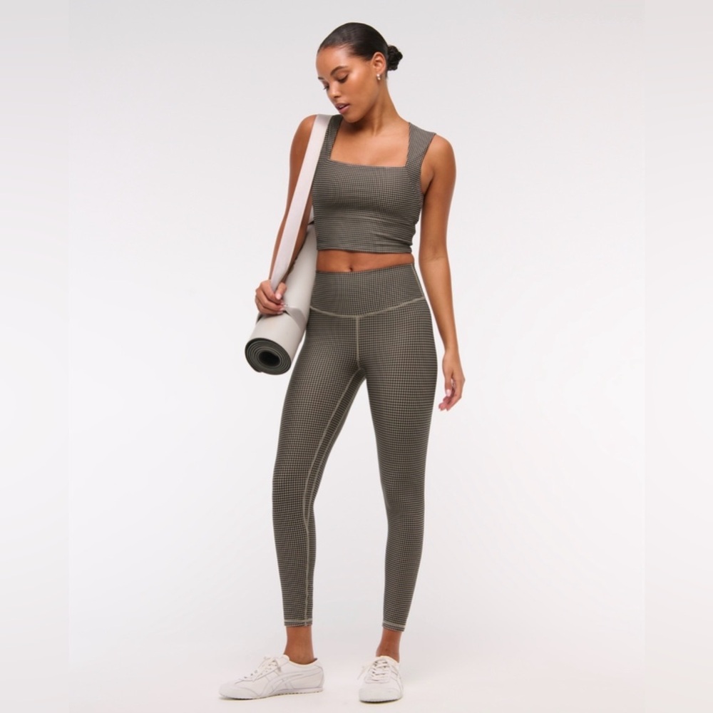 Abercrombie & Fitch YPB SculptLUX 7/8 leggings and Bra SET
